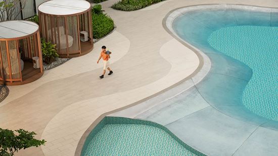 swimming-pool_bartender-service