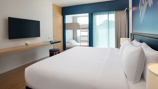 deluxe-family-bunkbed_king-bed_2