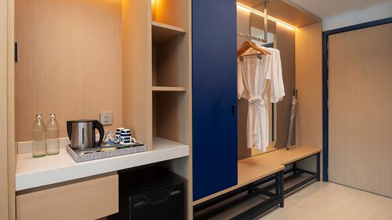 grand-deluxe_wardrobe