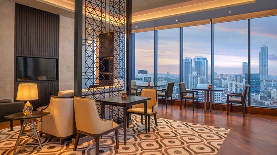 club-pahana_sunset-with-city-view
