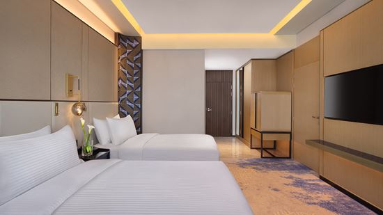 Superior City View Twin Bedroom at Amari Colombo