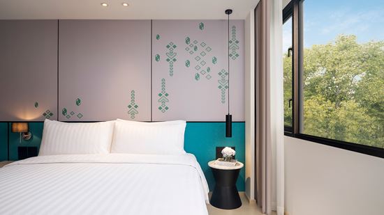 premier-king-bedroom-3