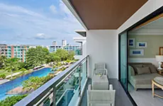Deluxe Pool View