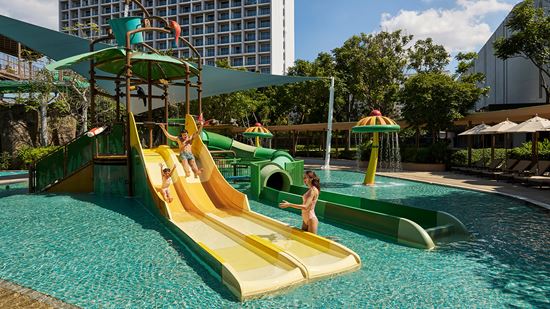 aqua-park_family-moments