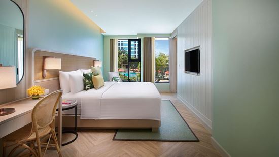 Club Amari Suite Poolside