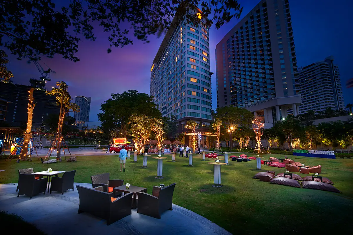 Beach Lawn