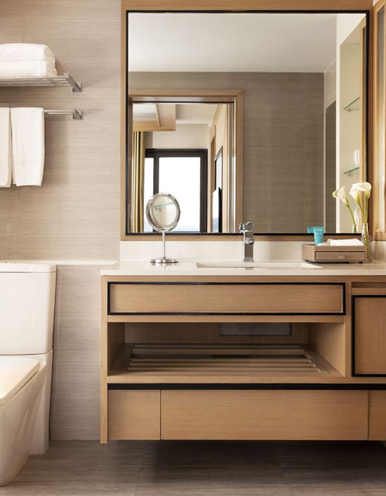 Bathroom in Deluxe Ocean Front Balcony