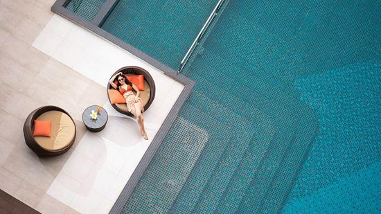 pool-bar_lifestyle