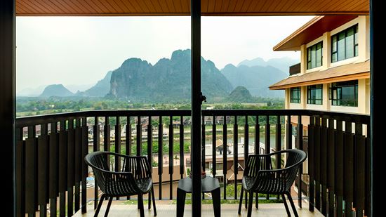 superior-river-view-with-balcony_balcony