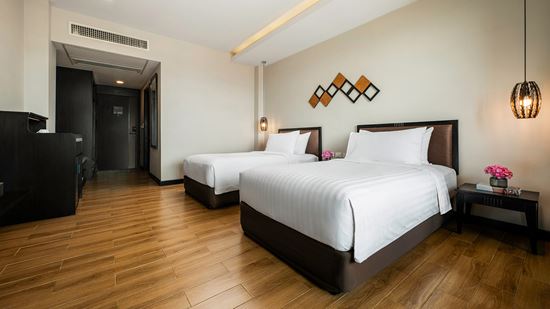 superior-river-view-with-balcony_twin-bed_overview
