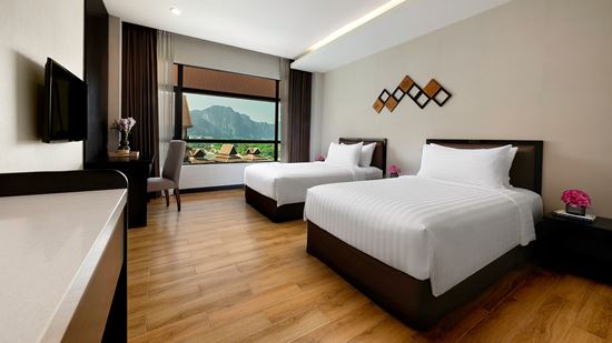 superior-river-view_twin-bed_river-view