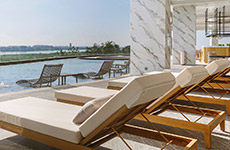 Aqua Pool Bar